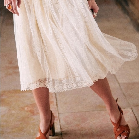 Sezane Eugene White Skirt in Lace Ecru Print - Picture 12 of 12